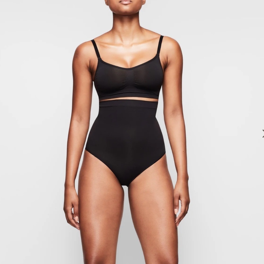 NEW‎ SKIMS EVERYDAY SCULPT HIGH-WAISTED BRIEF ONYX Size 2XL